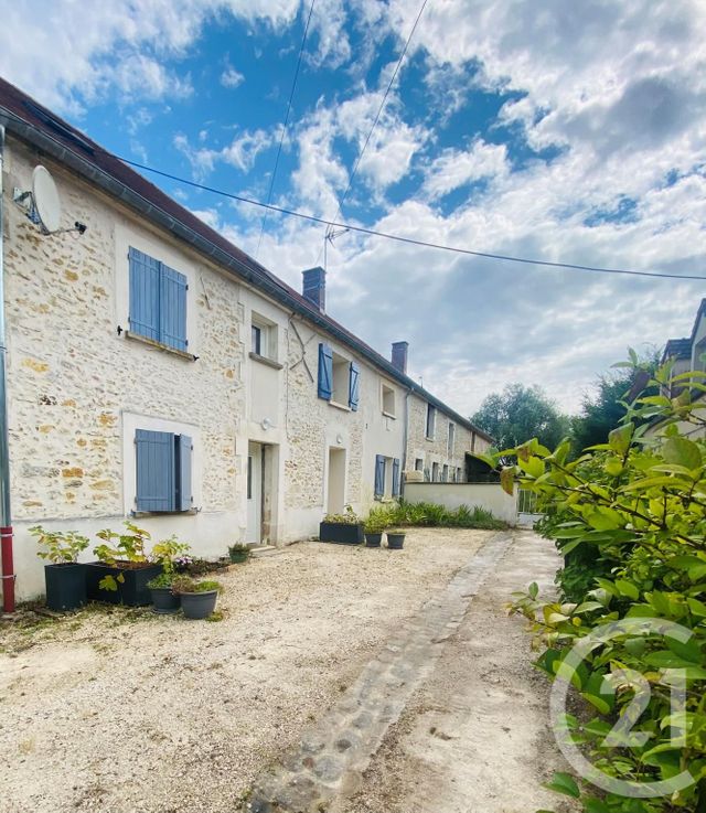 maison à louer - 4 pièces - 84.6 m2 - ST GEORGES SUR BAULCHE - 89 - BOURGOGNE - Century 21 Martinot Immobilier