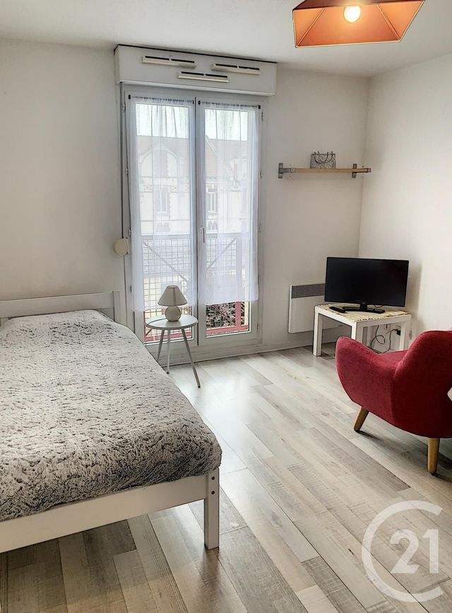 Appartement F1 à louer - 1 pièce - 20.6 m2 - AUXERRE - 89 - BOURGOGNE - Century 21 Martinot Immobilier