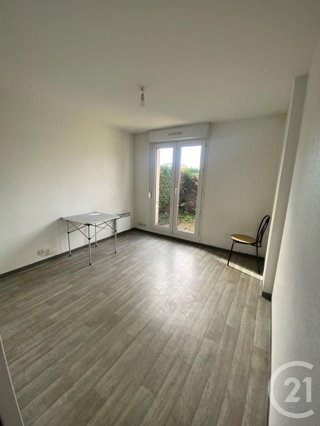 Appartement Studio à louer - 1 pièce - 16.0 m2 - AUXERRE - 89 - BOURGOGNE - Century 21 Martinot Immobilier