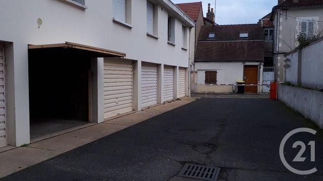 parking à louer - 23.0 m2 - AUXERRE - 89 - BOURGOGNE - Century 21 Martinot Immobilier