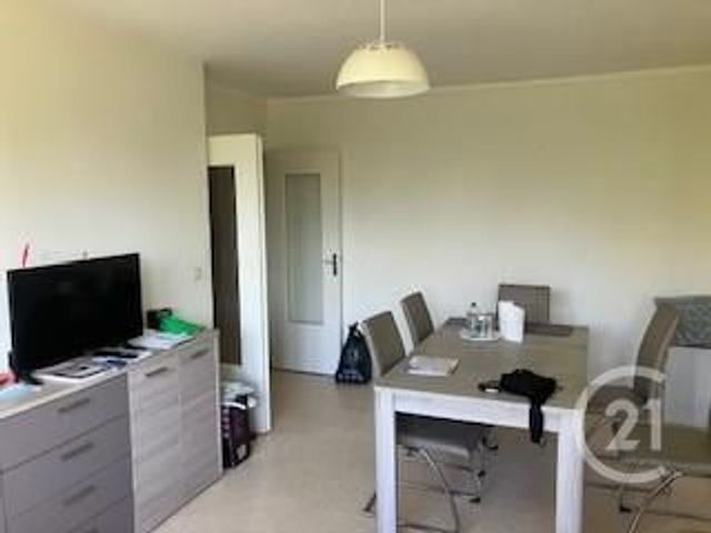 Appartement F2 à vendre - 2 pièces - 39.35 m2 - AUXERRE - 89 - BOURGOGNE - Century 21 Martinot Immobilier