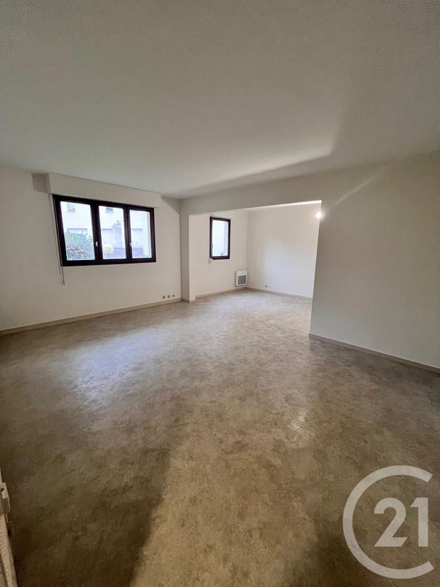 Appartement F2 à louer - 2 pièces - 53.0 m2 - AUXERRE - 89 - BOURGOGNE - Century 21 Martinot Immobilier